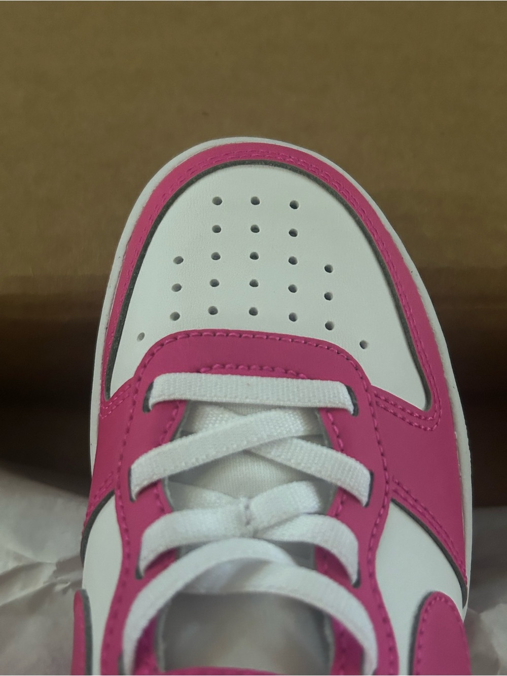 Nike Kids Sneakers White & Pink Size 12 - Picture 5 of 6